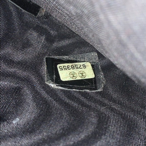 Chanel CC Caviar Wallet - Picture 9 of 16